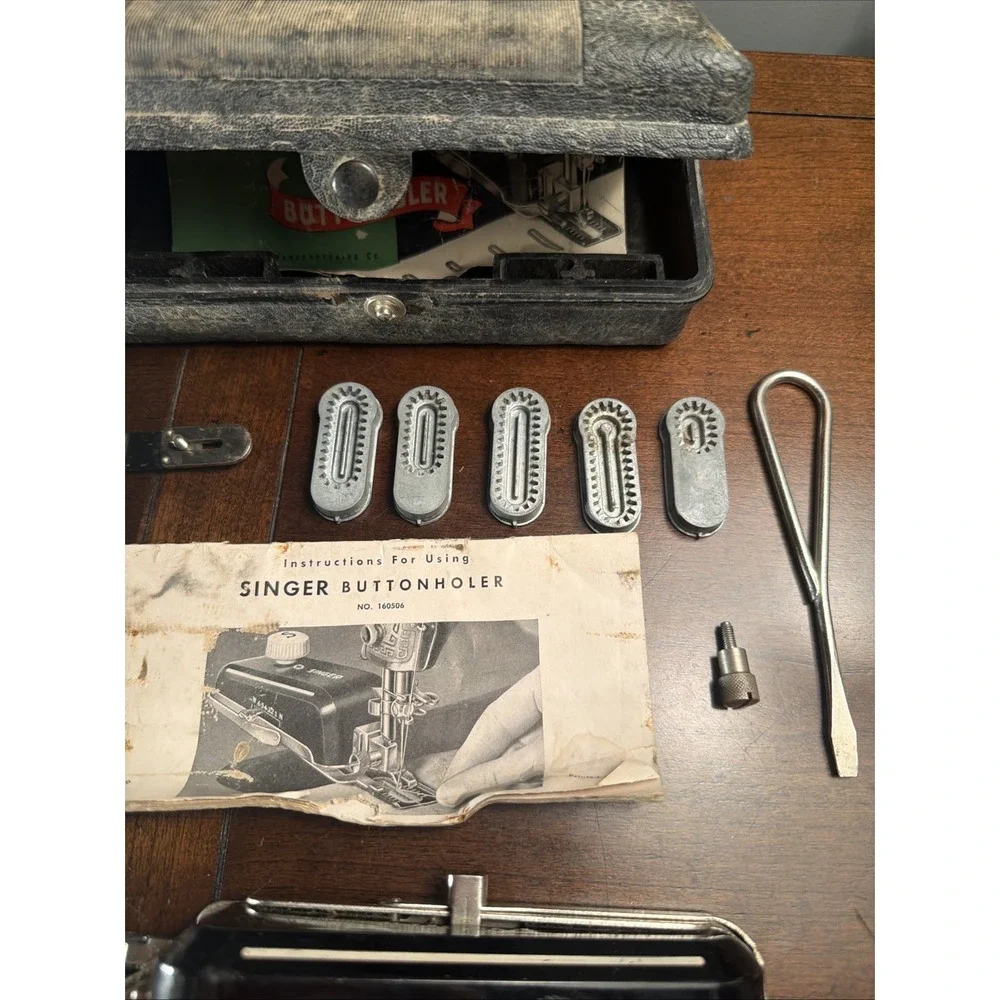 Singer Sewing Machine Low Shank Buttonholer Attachment 160506 with Templates Set